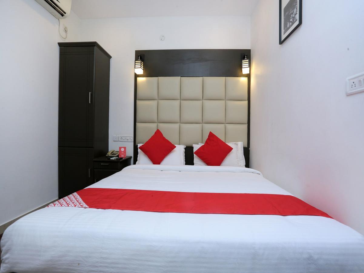 Hotel Qube Kochi Luaran gambar